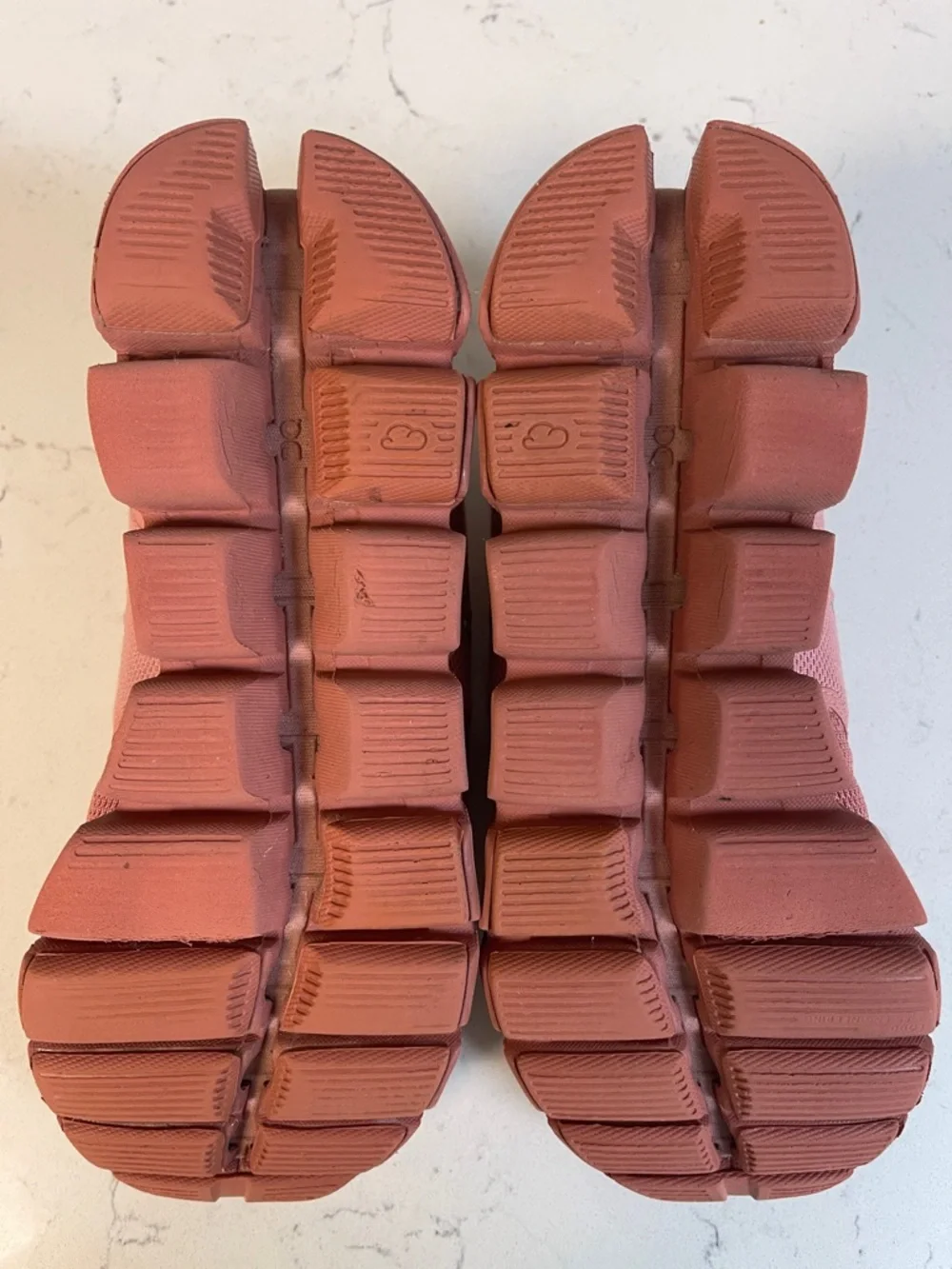 Shoes Running ON Cloud Monochrome Women’s Size 6.5 - Picture 13 of 17